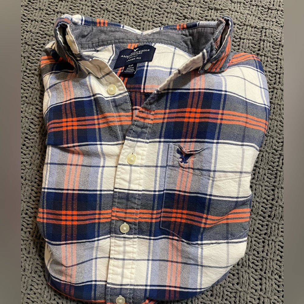 Men’s size small long sleeve American eagle